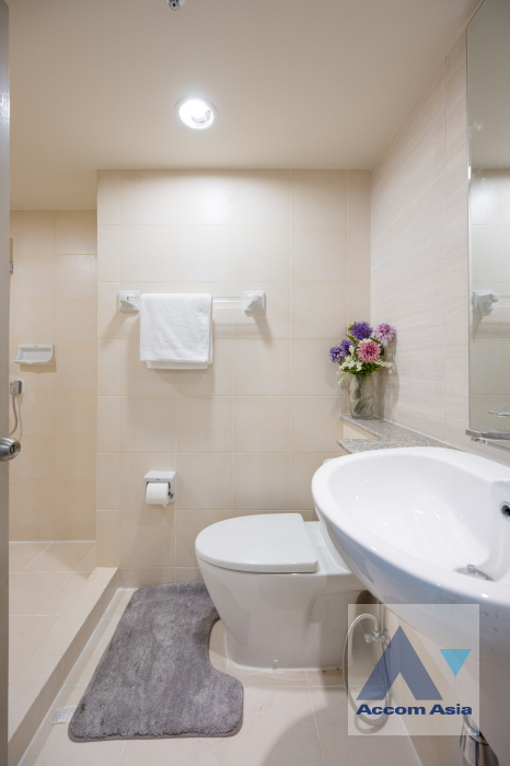 24  3 br Condominium For Sale in Rama 3 ,Bangkok BTS Chong Nonsi - MRT Lumphini at Resorta Yen-Akat AA45267