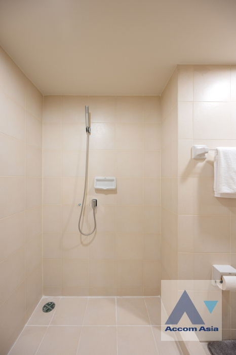 22  3 br Condominium For Sale in Rama 3 ,Bangkok BTS Chong Nonsi - MRT Lumphini at Resorta Yen-Akat AA45267