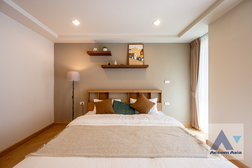 13  3 br Condominium For Sale in Rama 3 ,Bangkok BTS Chong Nonsi - MRT Lumphini at Resorta Yen-Akat AA45267