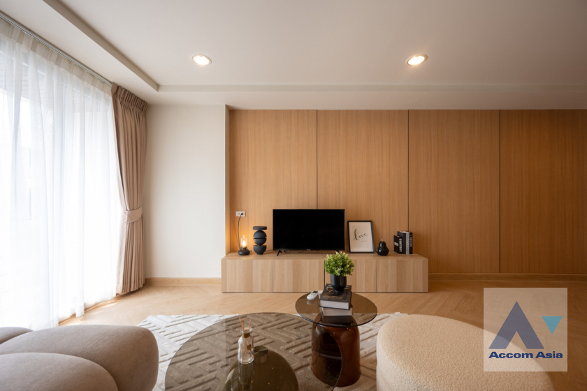 5  3 br Condominium For Sale in Rama 3 ,Bangkok BTS Chong Nonsi - MRT Lumphini at Resorta Yen-Akat AA45267