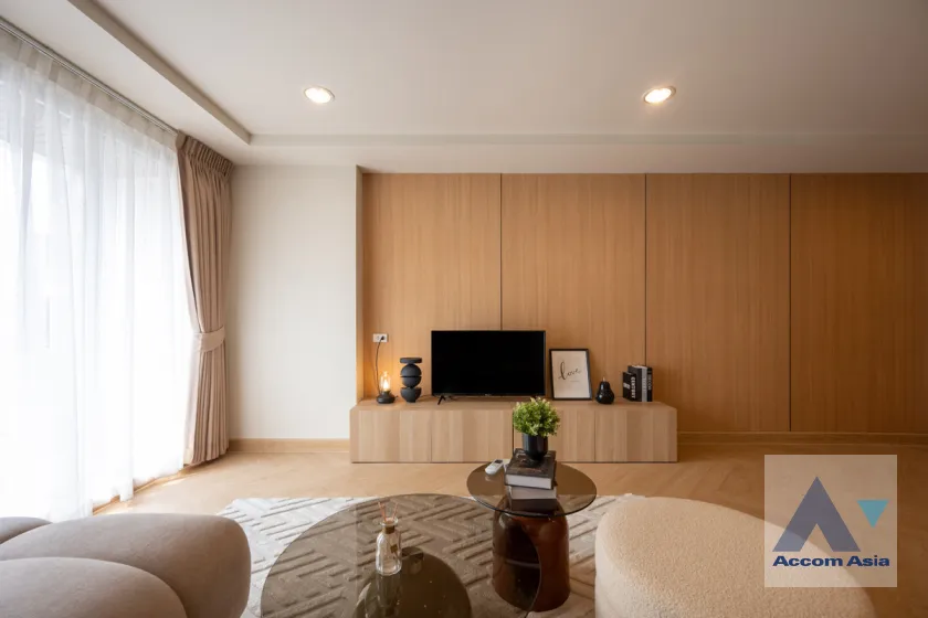 5  3 br Condominium For Sale in Rama 3 ,Bangkok BTS Chong Nonsi - MRT Lumphini at Resorta Yen-Akat AA45267
