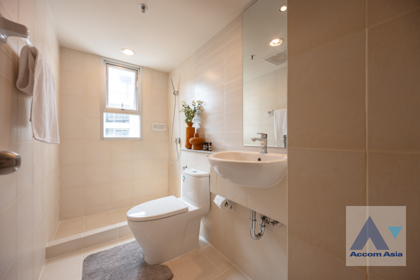 21  3 br Condominium For Sale in Rama 3 ,Bangkok BTS Chong Nonsi - MRT Lumphini at Resorta Yen-Akat AA45267