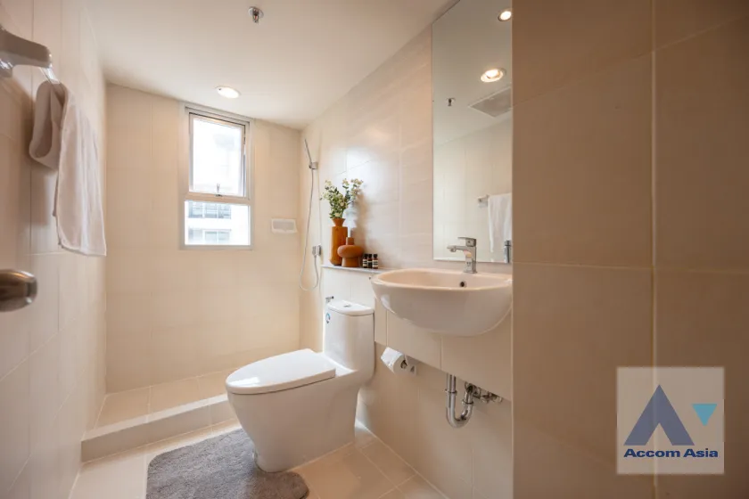 21  3 br Condominium For Sale in Rama 3 ,Bangkok BTS Chong Nonsi - MRT Lumphini at Resorta Yen-Akat AA45267