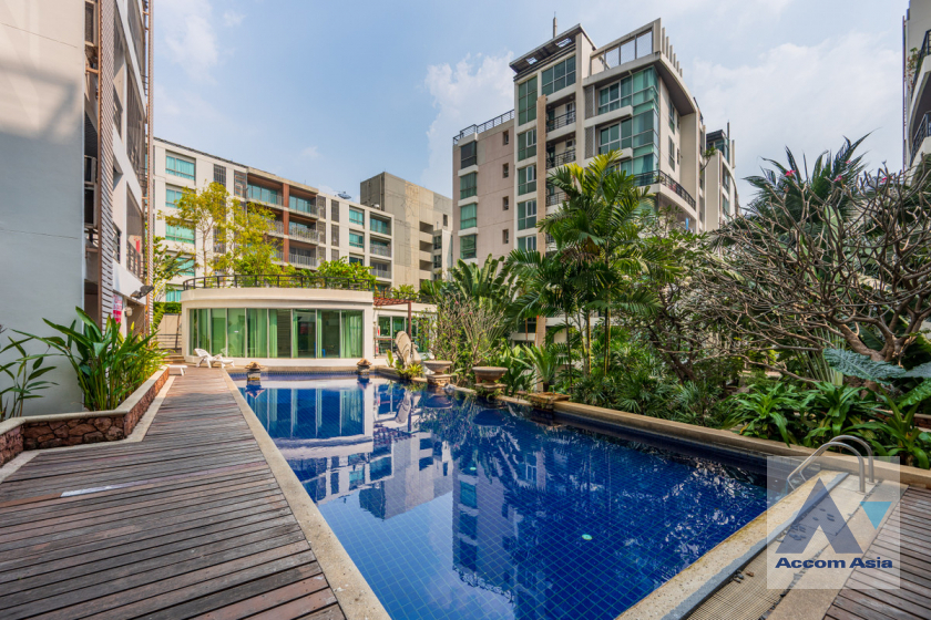  2  3 br Condominium For Sale in Rama 3 ,Bangkok BTS Chong Nonsi - MRT Lumphini at Resorta Yen-Akat AA45272