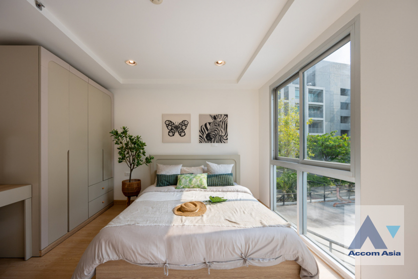 11  3 br Condominium For Sale in Rama 3 ,Bangkok BTS Chong Nonsi - MRT Lumphini at Resorta Yen-Akat AA45273