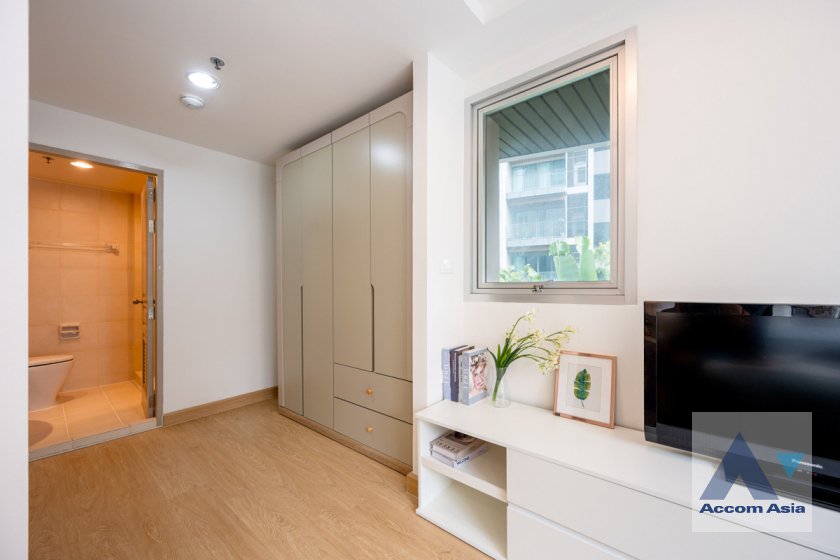 22  3 br Condominium For Sale in Rama 3 ,Bangkok BTS Chong Nonsi - MRT Lumphini at Resorta Yen-Akat AA45273