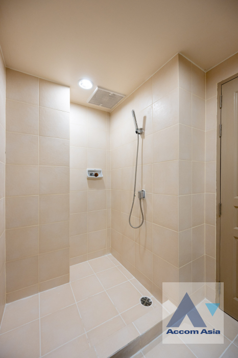 25  3 br Condominium For Sale in Rama 3 ,Bangkok BTS Chong Nonsi - MRT Lumphini at Resorta Yen-Akat AA45273