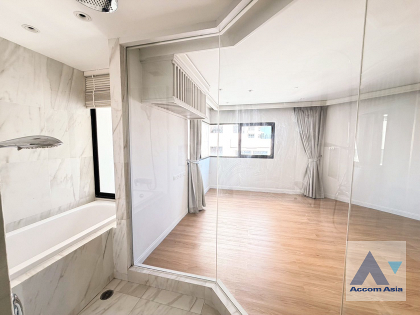 28  1 br Condominium for rent and sale in Sathorn ,Bangkok MRT Lumphini - BTS Sala Daeng at Sathorn Gardens AA45290