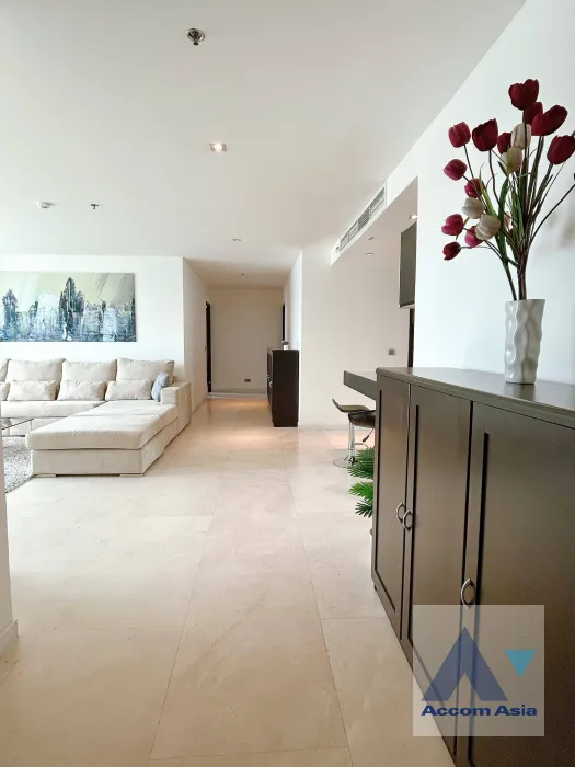 unit 3 Bedrooms  Condominium For Rent in Sukhumvit, Bangkok  near BTS Thong Lo (AA45302)