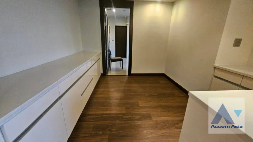 15  2 br Apartment For Rent in Sathorn ,Bangkok BRT Thanon Chan at Low Rise Residence AA45308