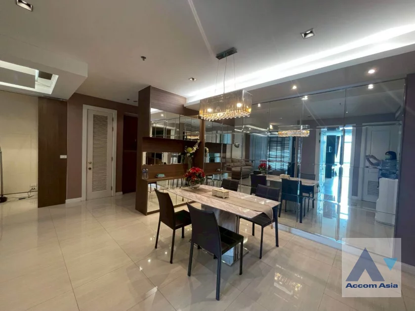  1  2 br Condominium For Rent in Ploenchit ,Bangkok BTS Ploenchit at Athenee Residence AA45320