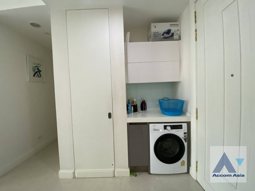 15  2 br Condominium For Rent in Ploenchit ,Bangkok BTS Chitlom at Q Langsuan  AA45354