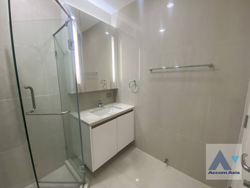12  2 br Condominium For Rent in Ploenchit ,Bangkok BTS Chitlom at Q Langsuan  AA45354