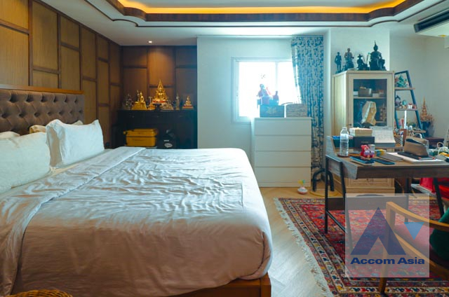 27  3 br Condominium For Sale in Sukhumvit ,Bangkok BTS Phrom Phong at Regent On The Park 3 AA45378