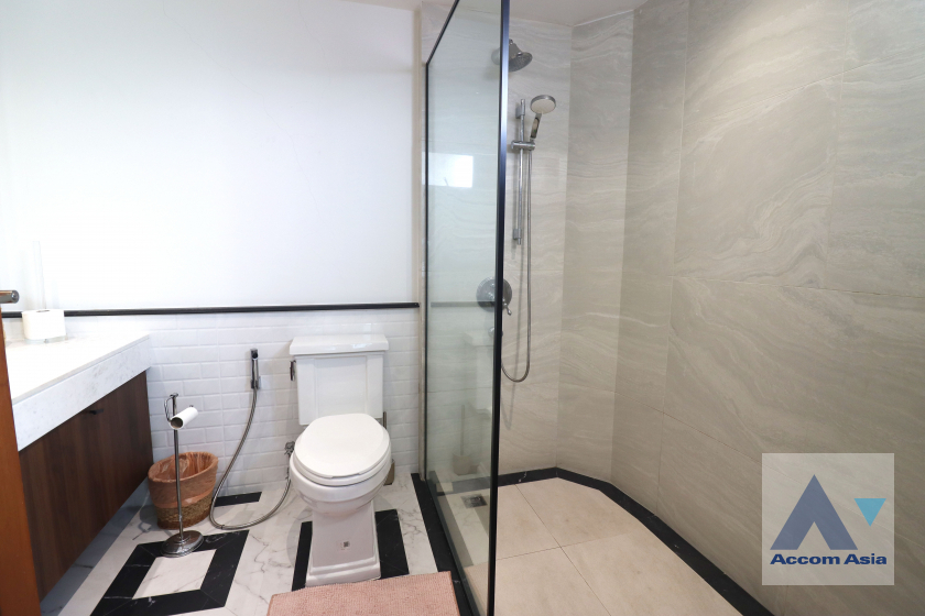 26  3 br Condominium For Sale in Sukhumvit ,Bangkok BTS Phrom Phong at Regent On The Park 3 AA45378