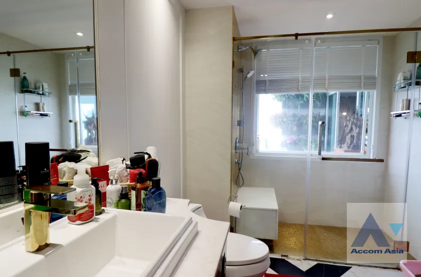 25  3 br Condominium For Sale in Sukhumvit ,Bangkok BTS Phrom Phong at Regent On The Park 3 AA45378