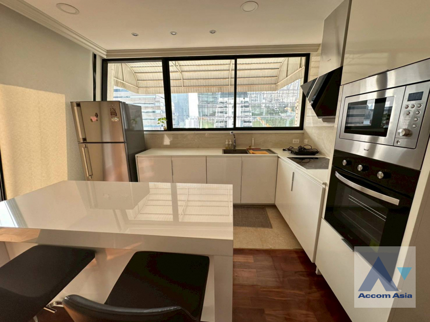 7  3 br Condominium For Rent in Ploenchit ,Bangkok BTS Chitlom at New House AA45385