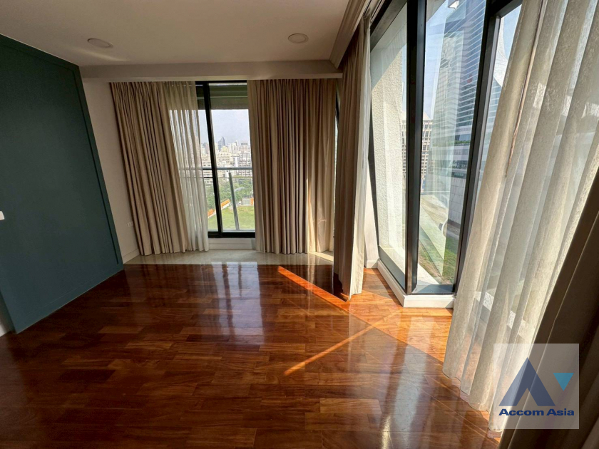 16  3 br Condominium For Rent in Ploenchit ,Bangkok BTS Chitlom at New House AA45385