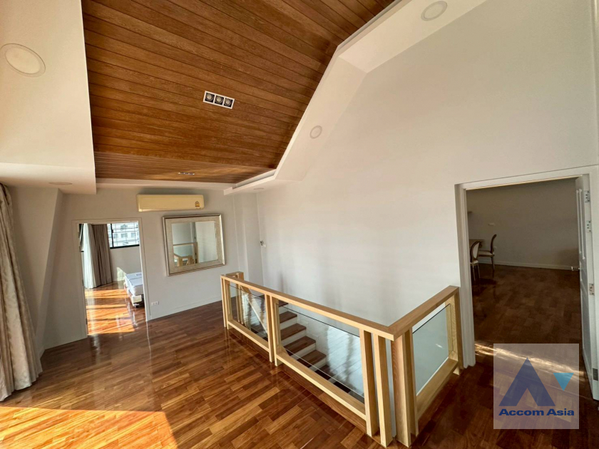 18  3 br Condominium For Rent in Ploenchit ,Bangkok BTS Chitlom at New House AA45385