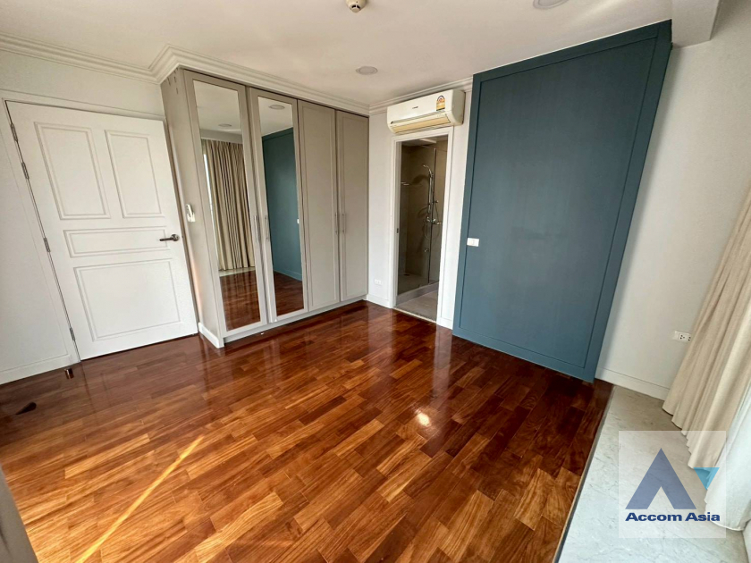 19  3 br Condominium For Rent in Ploenchit ,Bangkok BTS Chitlom at New House AA45385