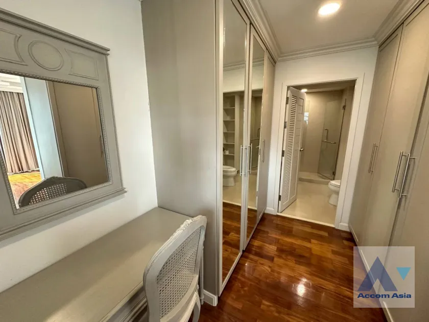20  3 br Condominium For Rent in Ploenchit ,Bangkok BTS Chitlom at New House AA45385