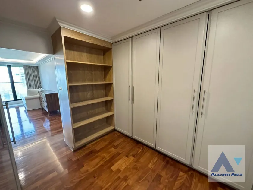 21  3 br Condominium For Rent in Ploenchit ,Bangkok BTS Chitlom at New House AA45385