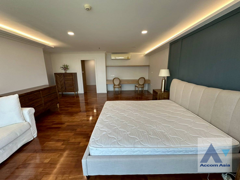 9  3 br Condominium For Rent in Ploenchit ,Bangkok BTS Chitlom at New House AA45385