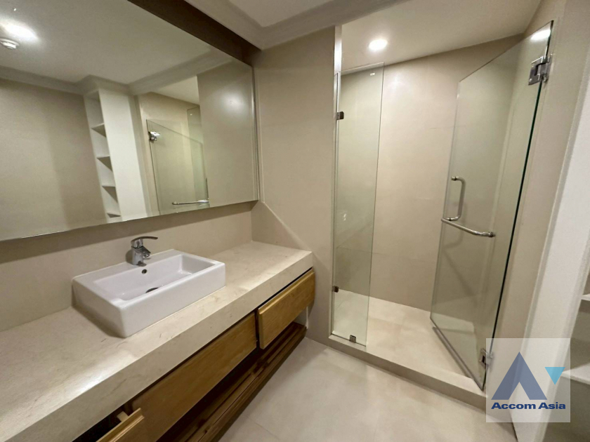 23  3 br Condominium For Rent in Ploenchit ,Bangkok BTS Chitlom at New House AA45385