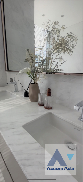 13  2 br Condominium For Rent in Ploenchit ,Bangkok  at The Residences at Sindhorn Kempinski Hotel Bangkok AA45392