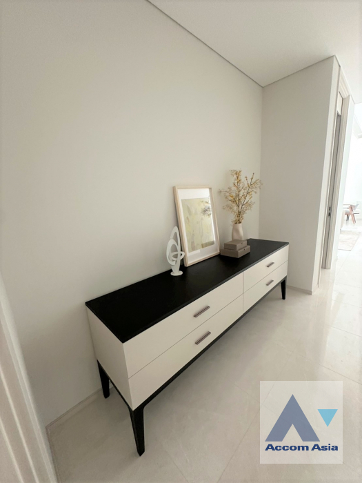 7  2 br Condominium For Rent in Ploenchit ,Bangkok  at The Residences at Sindhorn Kempinski Hotel Bangkok AA45392