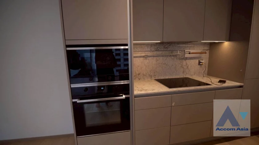 5  3 br Apartment For Rent in Sukhumvit ,Bangkok  at Modern Apartment AA45402