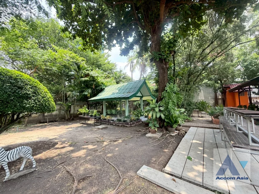 42  5 br House For Rent in Phaholyothin ,Bangkok BTS Ari AA45411