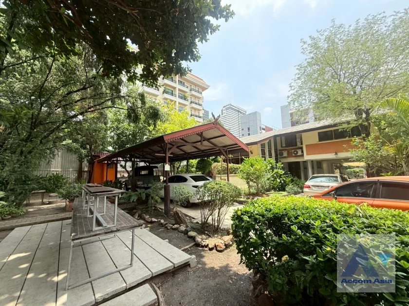 43  5 br House For Rent in Phaholyothin ,Bangkok BTS Ari AA45411