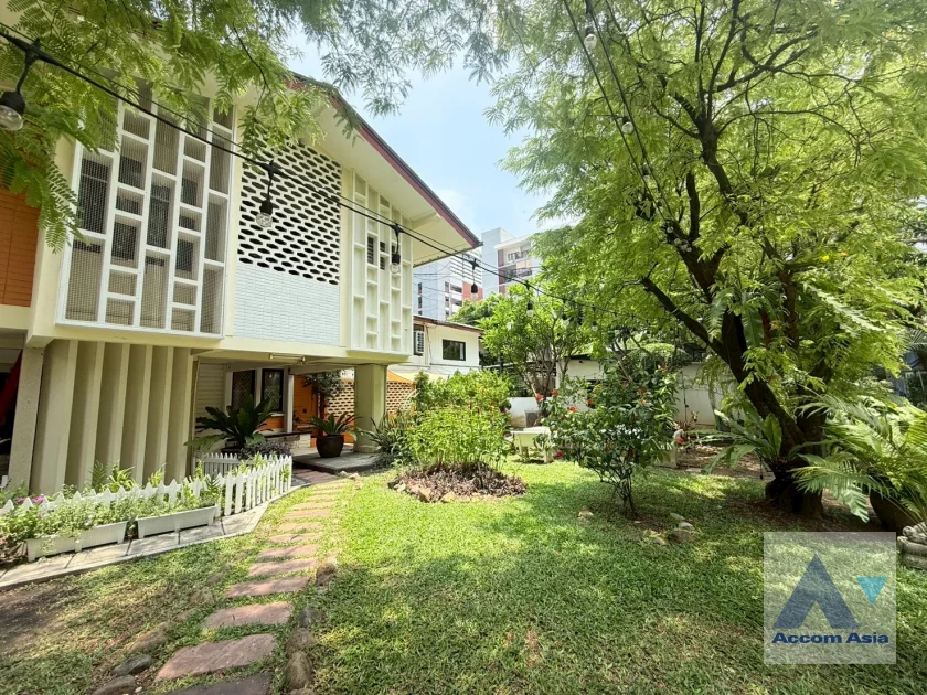 1  5 br House For Rent in Phaholyothin ,Bangkok BTS Ari AA45411