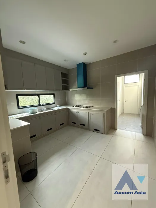 unitPrivate Swimming Pool |  5 Bedrooms  House For Rent in Krungthep Kreetha, Bangkok  near ARL Hua Mak (AA45539)