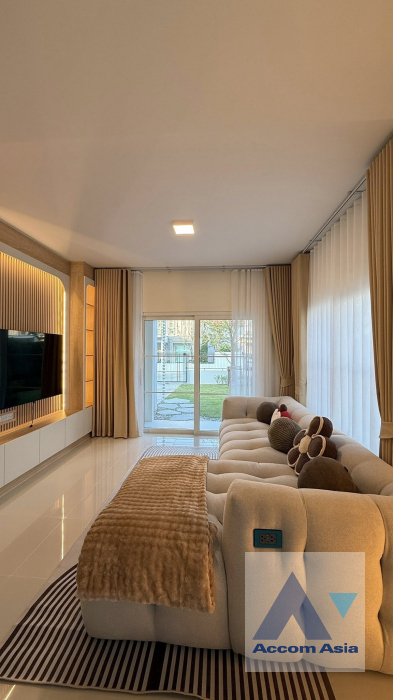  1  4 br House for rent and sale in Samutprakan ,Samutprakan  at Villaggio 3 Srinakarin Bangna AA45580