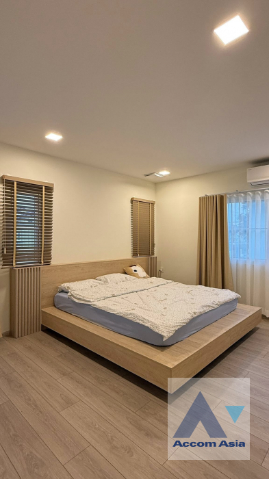 11  4 br House for rent and sale in Samutprakan ,Samutprakan  at Villaggio 3 Srinakarin Bangna AA45580