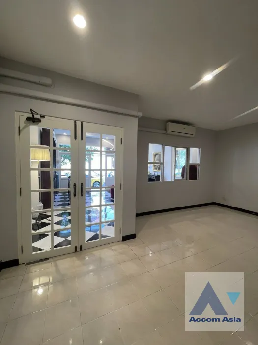 7  5 br House For Rent in Krungthep Kreetha ,Bangkok  AA45581