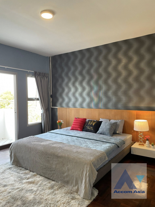 11  5 br House For Rent in Krungthep Kreetha ,Bangkok  AA45581