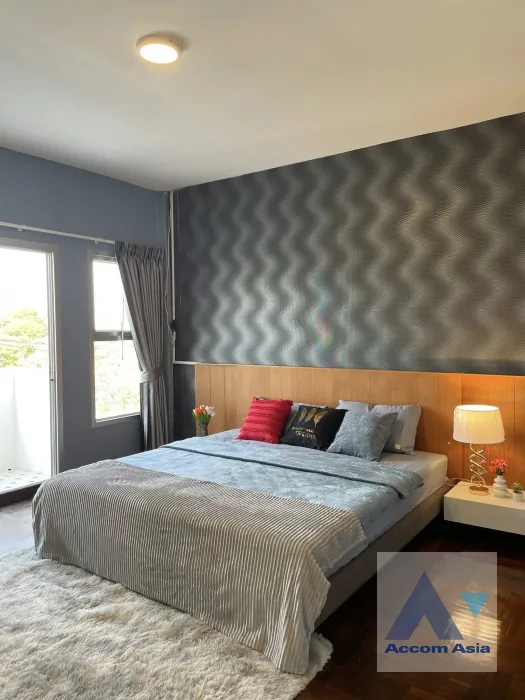 11  5 br House For Rent in Krungthep Kreetha ,Bangkok  AA45581