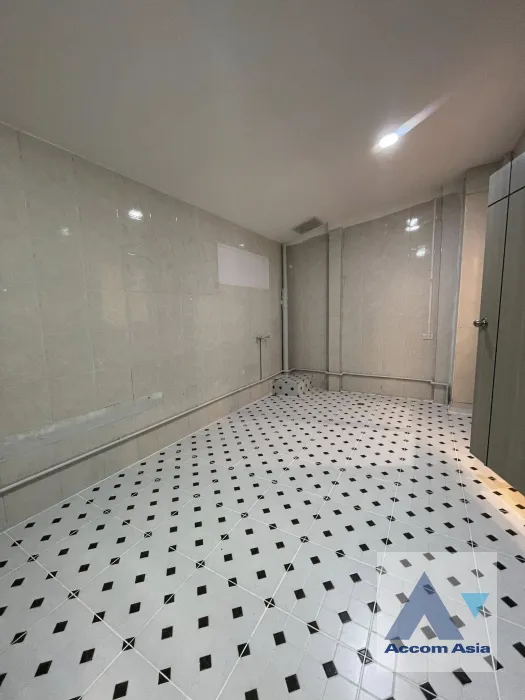 14  5 br House For Rent in Krungthep Kreetha ,Bangkok  AA45581