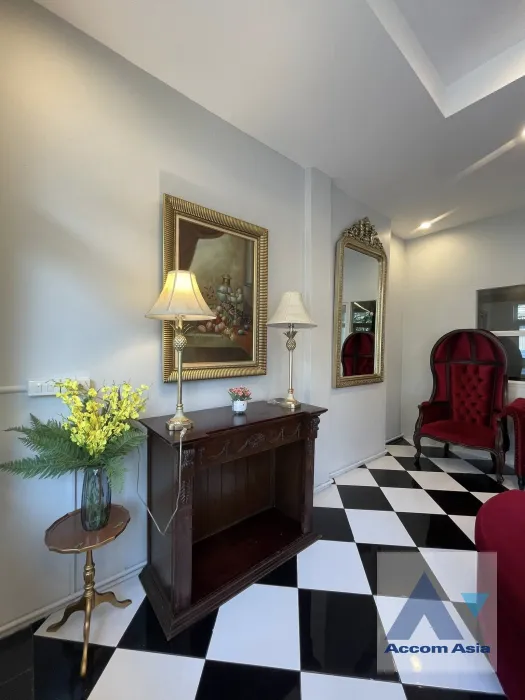 4  5 br House For Rent in Krungthep Kreetha ,Bangkok  AA45581