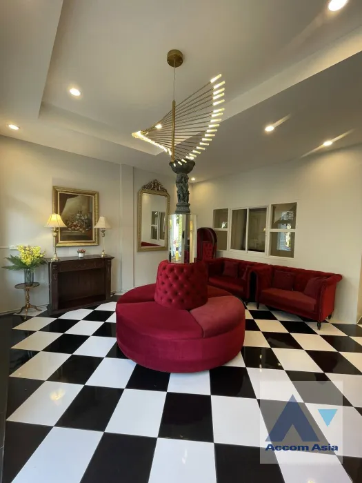  2  5 br House For Rent in Krungthep Kreetha ,Bangkok  AA45581