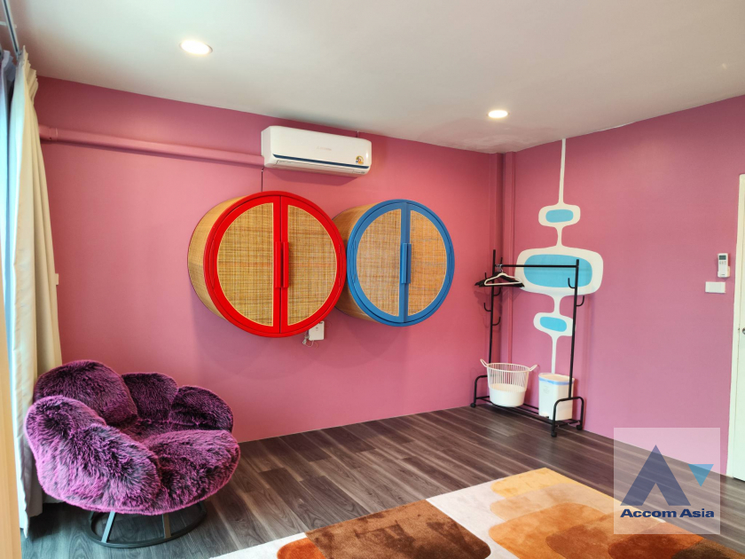 13  4 br House for rent and sale in Sathorn ,Bangkok BTS Saphan Taksin AA45585