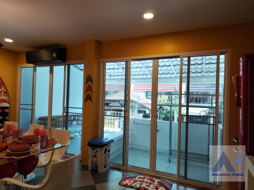 20  4 br House for rent and sale in Sathorn ,Bangkok BTS Saphan Taksin AA45585