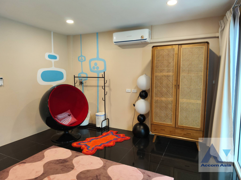 17  4 br House for rent and sale in Sathorn ,Bangkok BTS Saphan Taksin AA45585