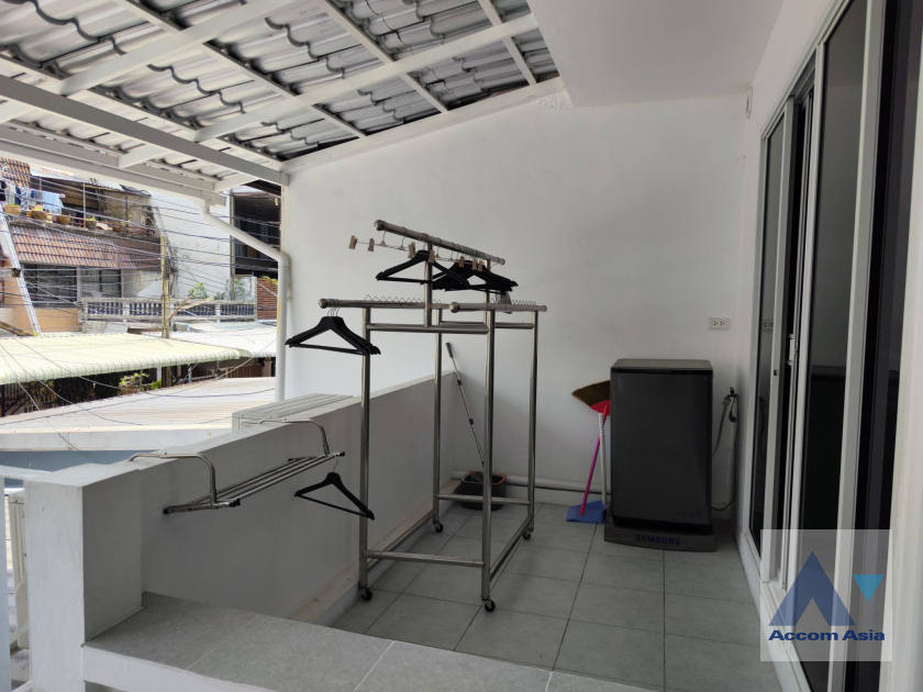 22  4 br House for rent and sale in Sathorn ,Bangkok BTS Saphan Taksin AA45585