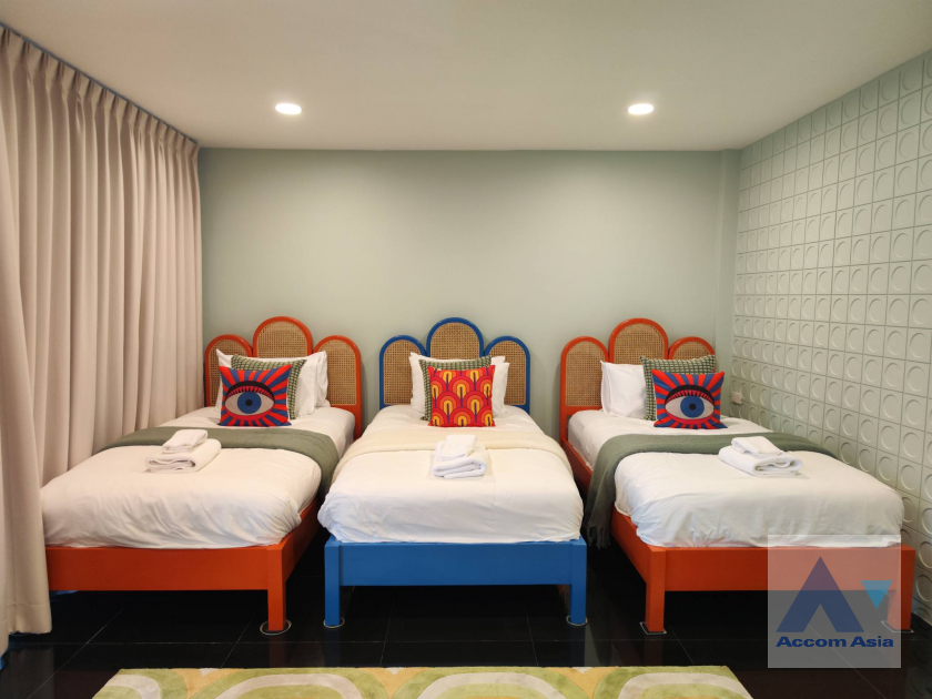 18  4 br House for rent and sale in Sathorn ,Bangkok BTS Saphan Taksin AA45585