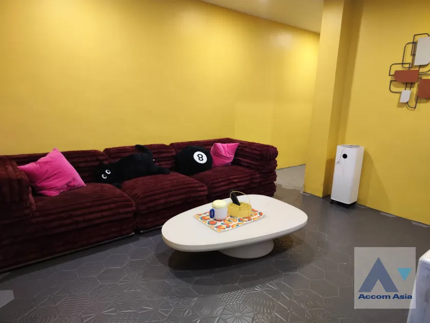  1  4 br House for rent and sale in Sathorn ,Bangkok BTS Saphan Taksin AA45585