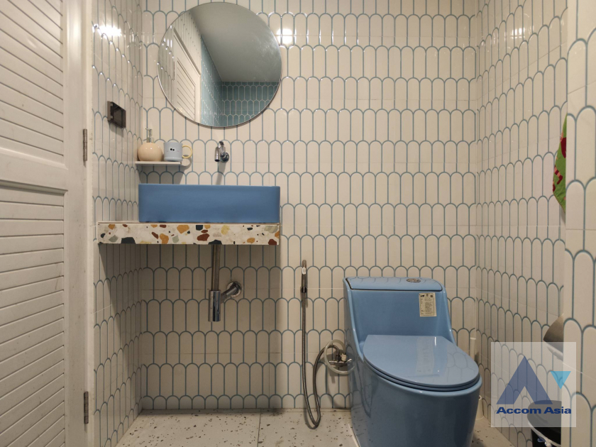 26  4 br House for rent and sale in Sathorn ,Bangkok BTS Saphan Taksin AA45585